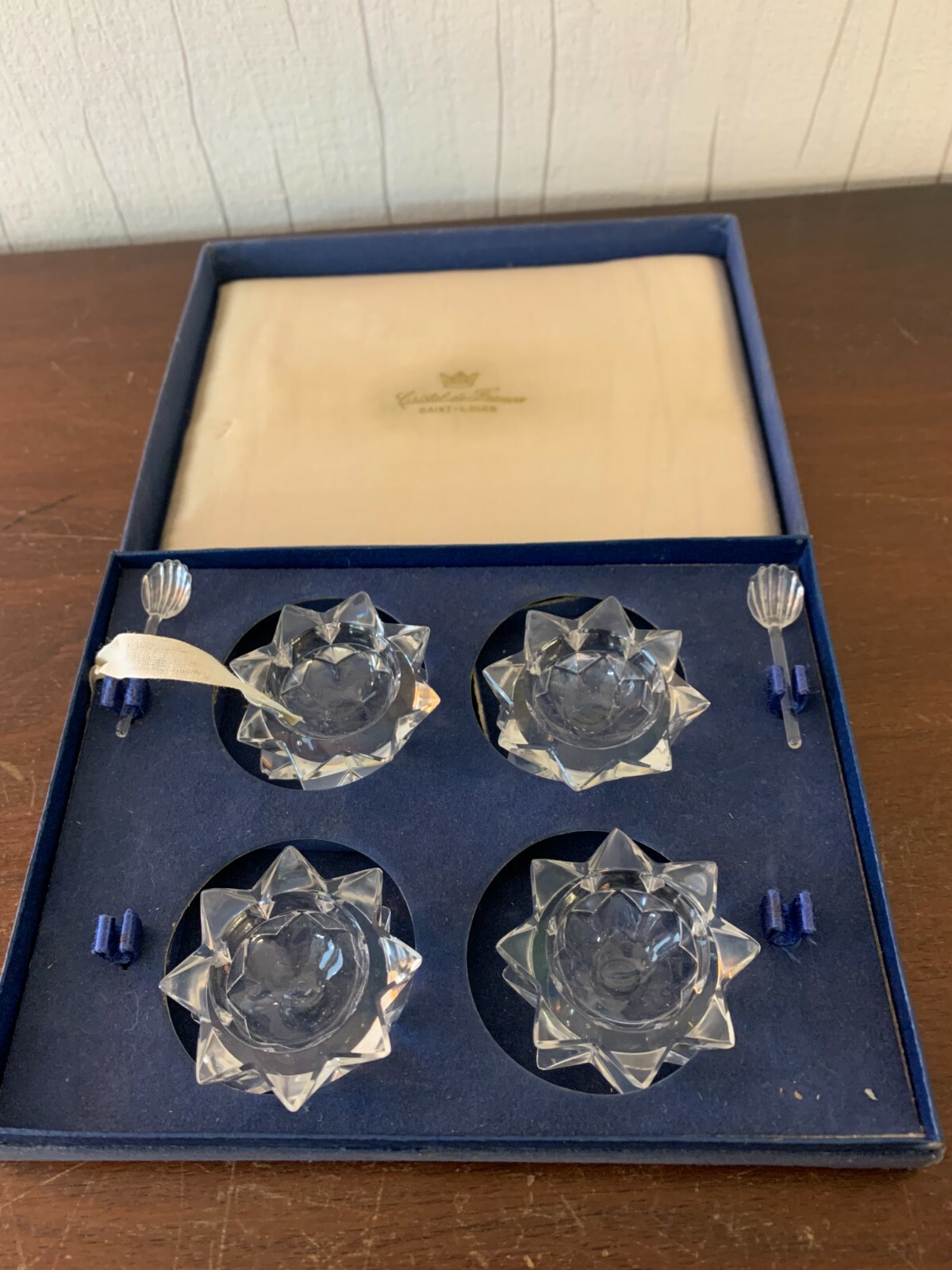 Set Of 4 Salt Shakers In Saint Louis Crystal (Price Of The Set)