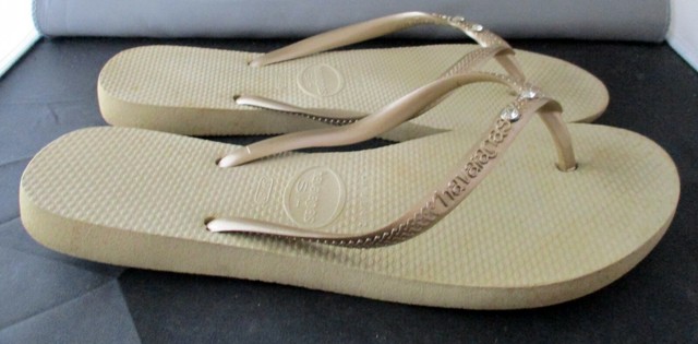 Light gray flip flops | Grey flip flops, Women's crocs, Slip on sneaker