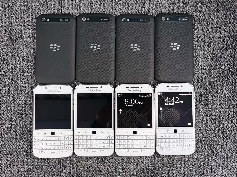 BlackBerry Classic Q20 16GB Unlocked LTE Qwerty Keyboard