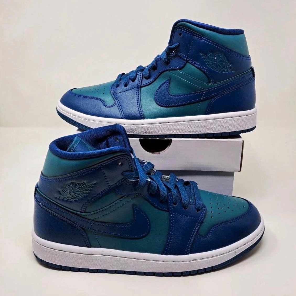 25+ Jordan Air 1 Mid for sale | Updated Oct 2026