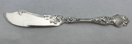 "Violet" by Wallace Sterling Silver (.925) Flat Handle Master Butter 34.15g 7"