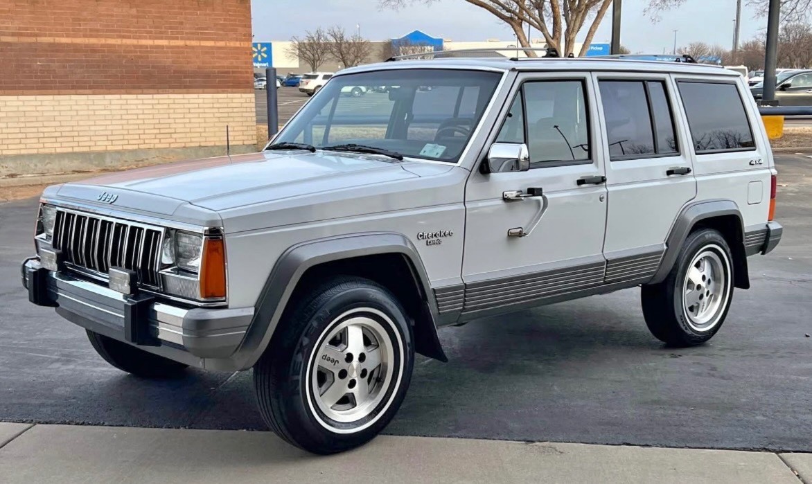 1990 Jeep Cherokee for sale in Edmond Oklahoma