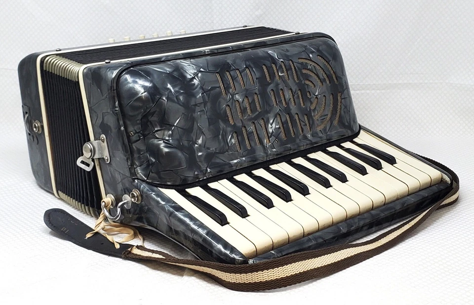 Vintage Noble 25 Key 12 Bass Buttons Compact Piano Accordion - Dark Gray Pearl - Image 3 of 4