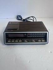 Vintage General Electric GE Model 7-4616B Two Wake Times FM/AM Alarm Clock Radio