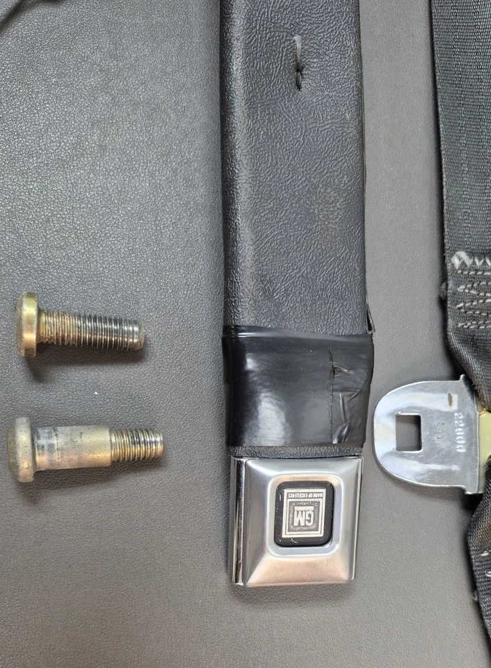 1982-93? S10 Blazer GMC S15 Jimmy OE Driver Seat Belt Retractor And Buckle - Image 2 of 4