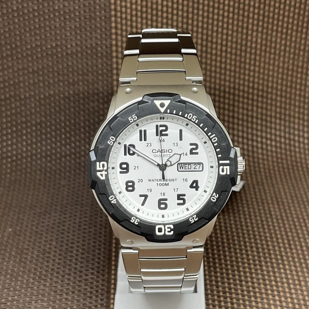 Casio MRW 200HD 7B Youth White Analog Stainless Steel Band Diver