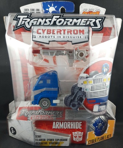 Transformers Cybertron Scout Class Armorhide MOSC neu und ungeöffnet