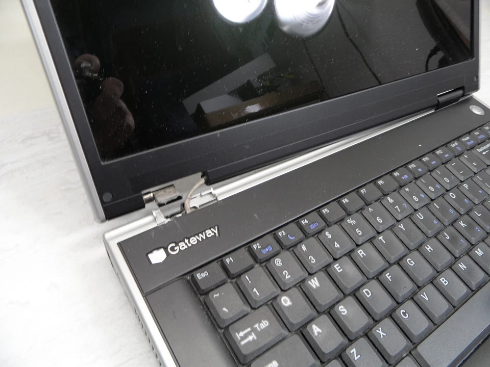 Gateway MA2 MX6131 Parts Laptop 1400Mhz 1Gb Ram No Hard Drive Post To Bios - Image 4 of 4