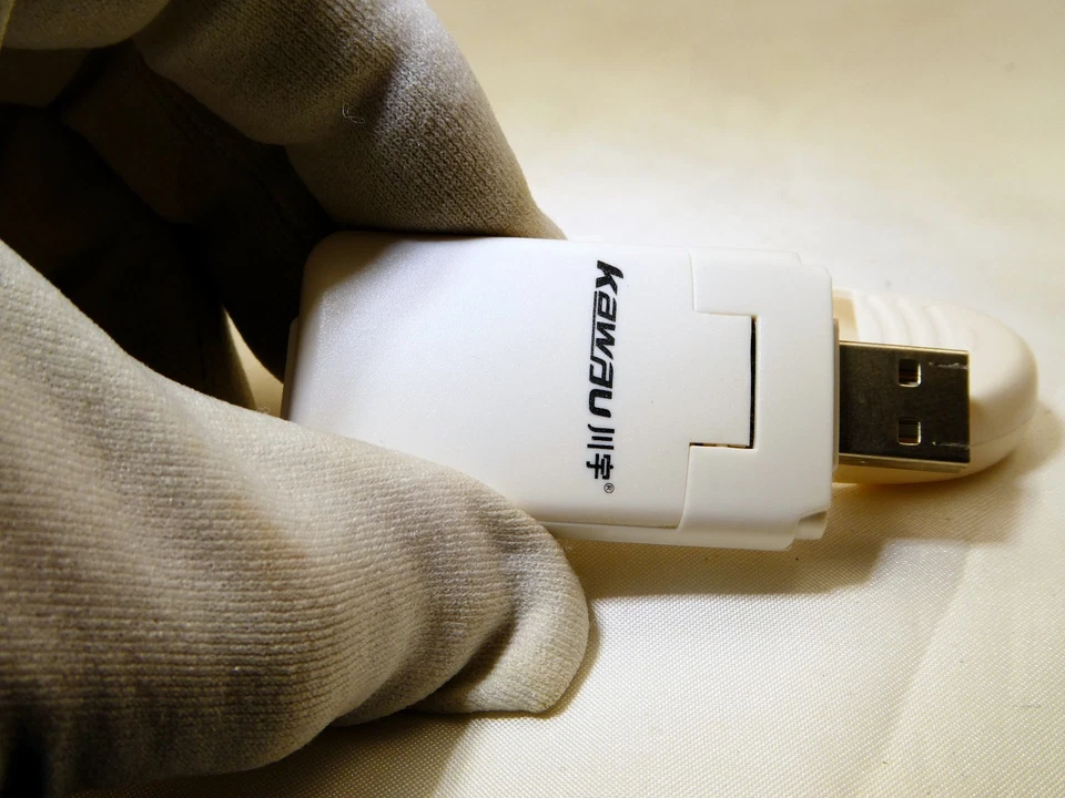 Kawau Media lector de tarjetas de memoria USB a SD Foto 2 de 4