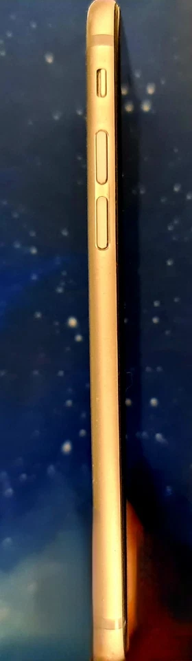 Apple iPhone 6 - 64GB - Grigio Siderale  - Immagine 3 di 4