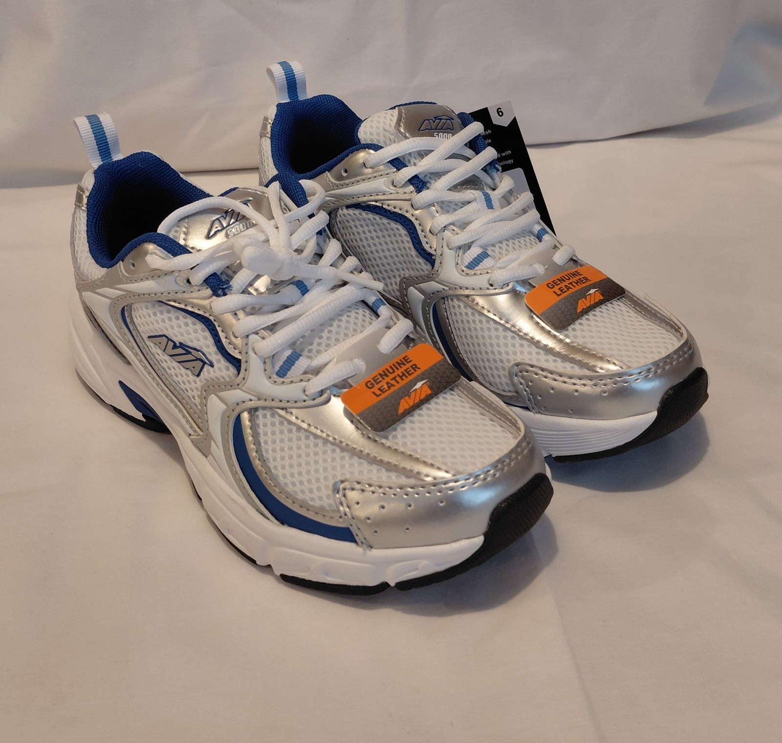 AVIA 5000 Performance Sneakers Womans Sz 6 Order Control White Blue Silver NEW