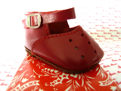 Käthe Kruse Puppen Spangenschuhe Gr.35/34 rot 0116109  NEU