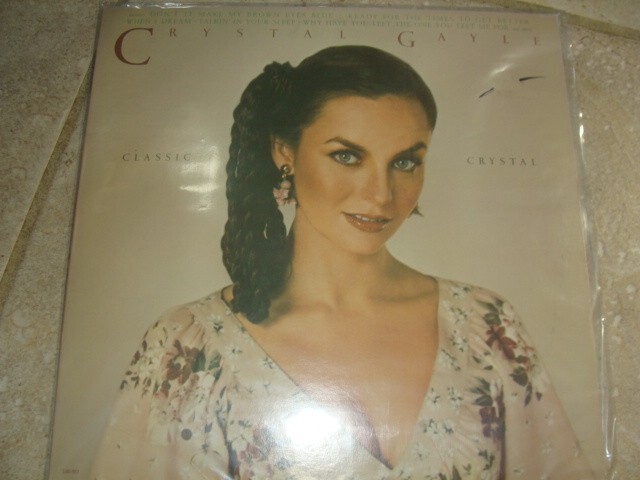 VINYL RECORD LP CRYSTAL GAYLE CLASSIC CRYSTAL #2 UNITED ARTISTS