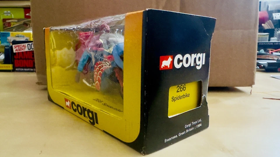 Corgi 266 Spiderbike Como Nueva En Caja Nunca Usada Juego Completo 1984 Foto 3 de 4