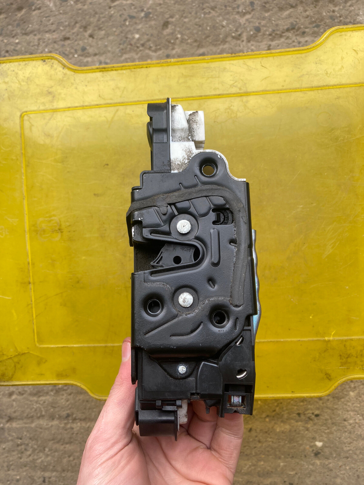 SEAT 6J 2013 FRONT DRIVER SIDE DOOR LOCK MECHANISM 5N2837016E eBay