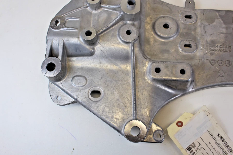 Genuíno Mopar 68080870AE Suspensão Frontal Crossmember Chrysler 200-Jeep Cherokee - Imagem 4 de 4