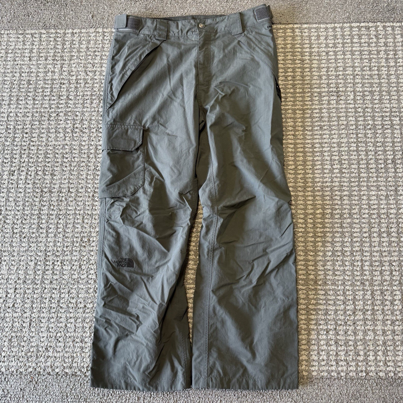 The North Face HyVent Snow Pants Mens Medium Black Waterproof Ski Snowboard