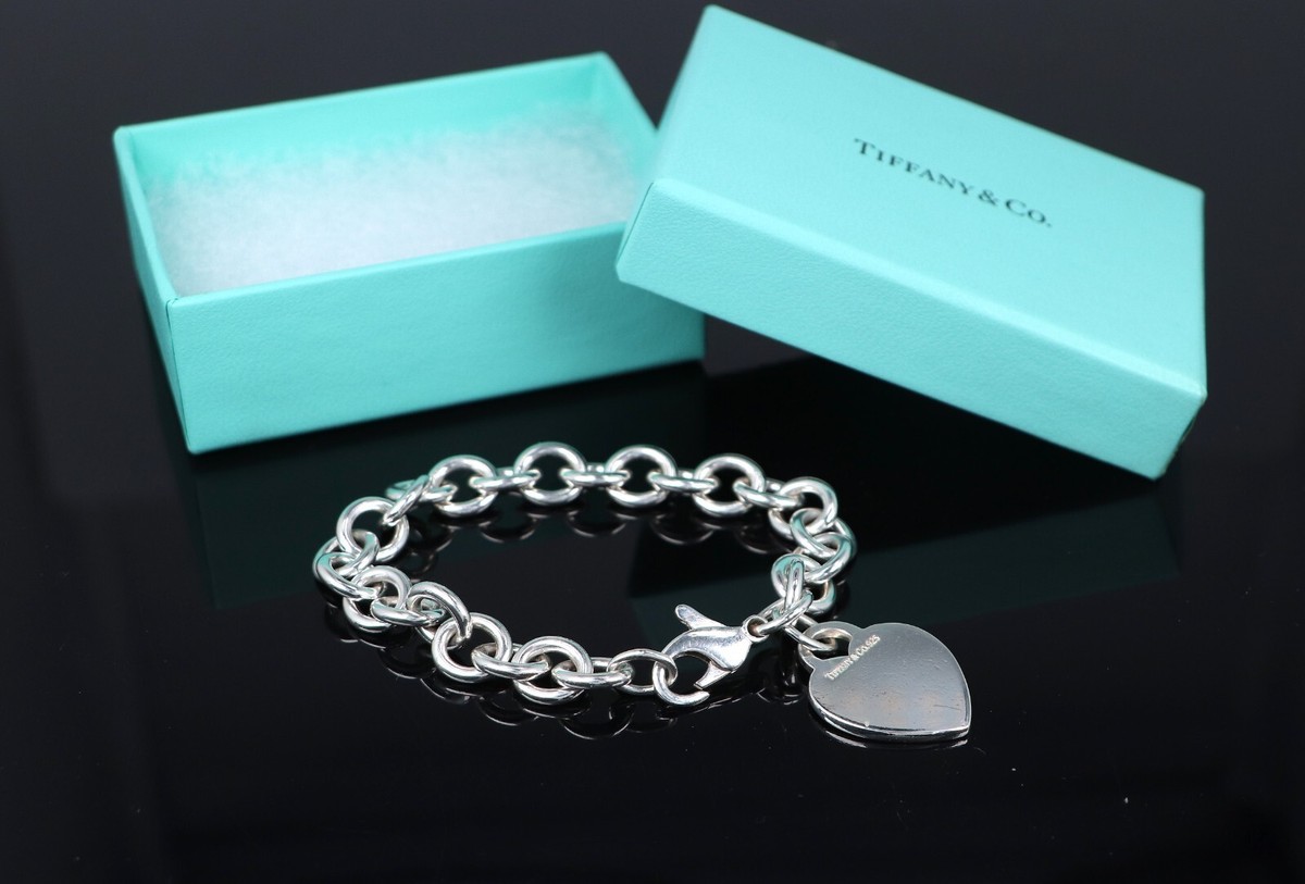 $675 Tiffany & Co Silver Heart Tag Charm Round Link Chain Bracelet