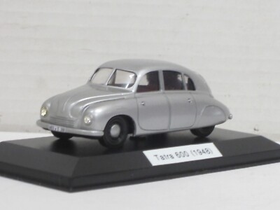 Tatra 600 Tatraplan 1948 in silber ohne Box mit Vitrine Retro 43 1:43