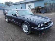 Used Differential Carrier Assembly fits: 1999 Jaguar Xj8 3.27 ratio 118`` WB Gra