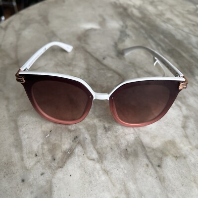Sunglasses NWT NWT!!! Roberto Cavalli women sunglasses SRC006 Authentic  main image 4