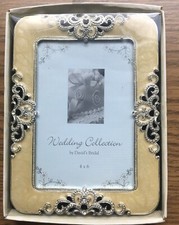 NEW Beautiful Wedding Photo Frame 4x6 Silver Bead Details with 8 Rhinestones