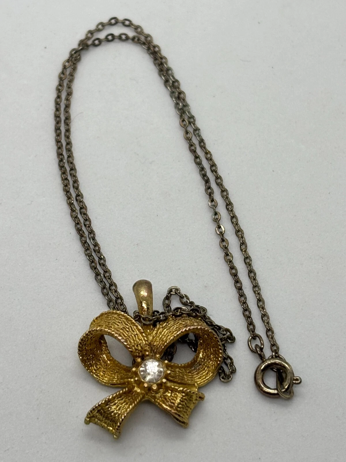 VETEMENTS Collana vintage con fiocco con strass singoli delicati 16 in catena