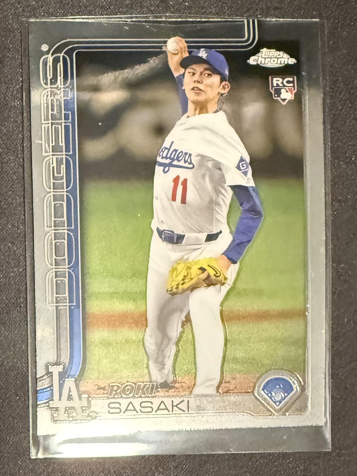 2025 Topps Chrome #217 Roki Sasaki #217 Chrome Refractor