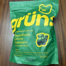 Gruns Adults Super Greens Multivitamin Gummies, Superfood Gummy Bears 28 Packs