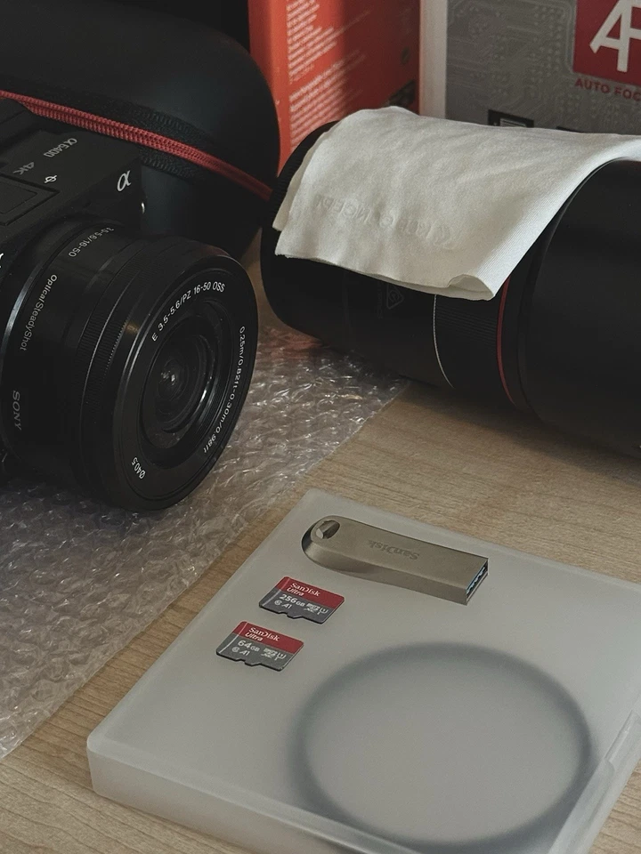 sony a6400 with lens - Image 2 of 4