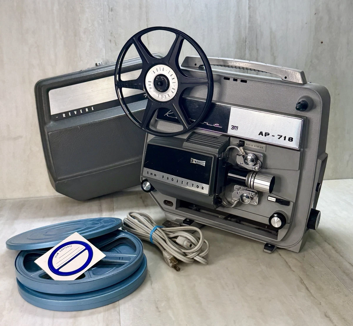 VINTAGE REVERE MODEL 80 STANDARD 8MM PROJECTOR WITH