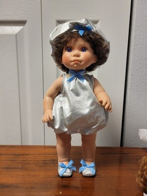 TWO Vintage  Lee Middleton Vinyl 14'' Hershey s Kisses Baby Dolls - Violet Eyes &