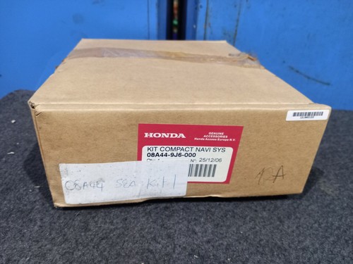 Honda Accord 2002-2007 Compact Sat Nav System (B20202) - Zdjęcie 2 z 4