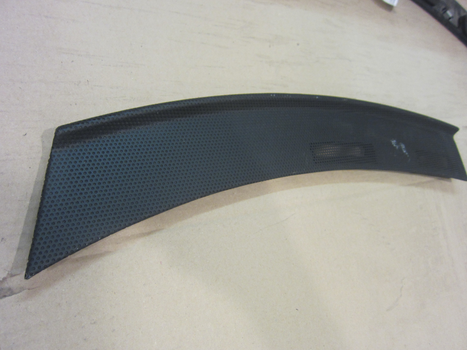 Ferrari California - LH Dashboard Defroster Grille - P/N 80801700