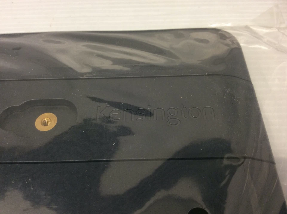 Kensington SecureBack Tablet Case with Integrated Card Reader POS - Image 2 of 4