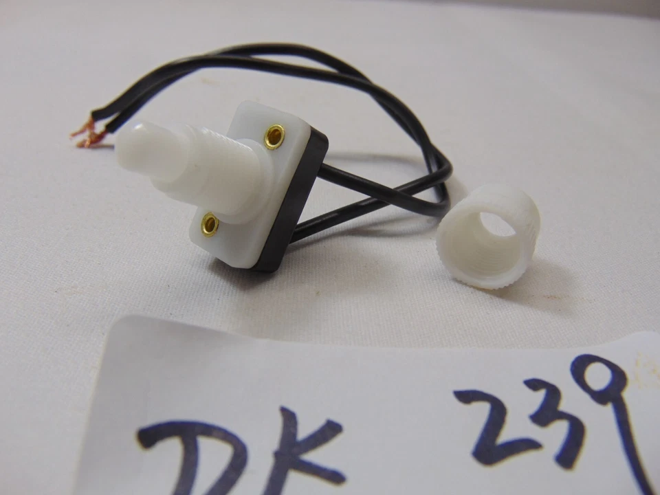 Wilton Fanci Fountain 2008 pieza de repuesto interruptor de luz control Foto 3 de 4