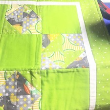 21 X 21 DOUDOUNE MURALE PATCHWORK VERT FAIT MAIN PAR GEORGIA NORRIS AVEC AMOUR