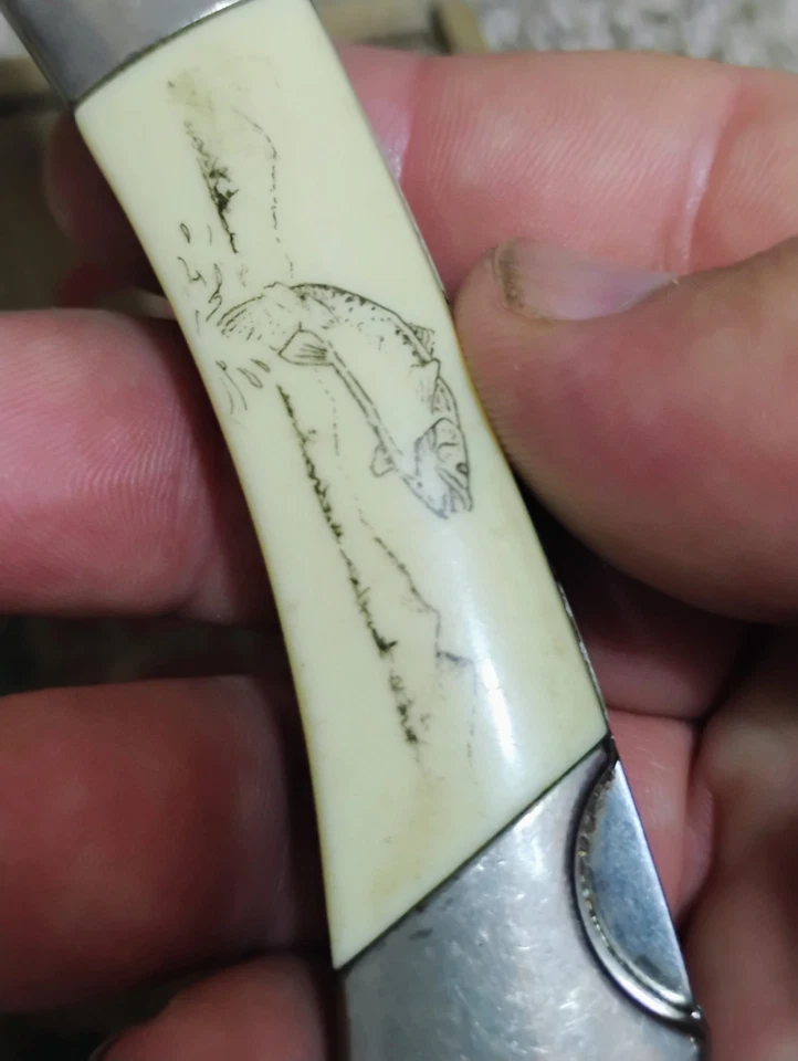 Sabre Lockback Knife Plastic Handles W fish on one side fisherman other Pictures - Изображение 2 из 4