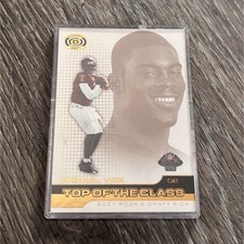 Pacific 2001 Dynagon Michael Vick Top of the Class Insert Rookie Card #23