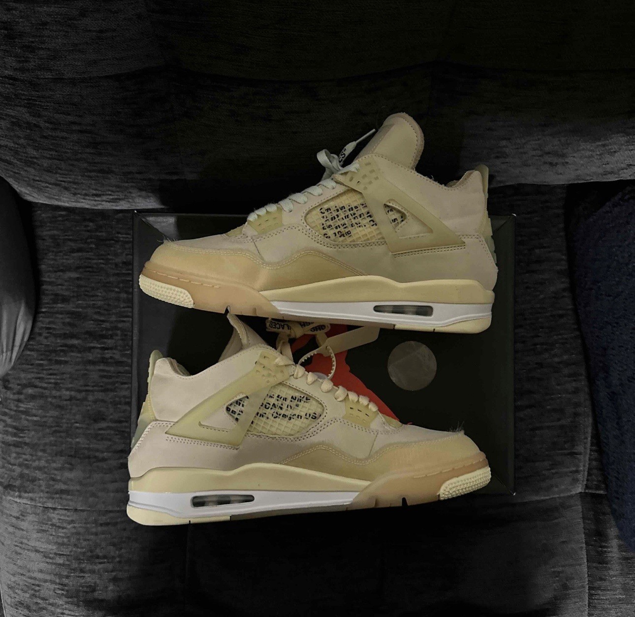 Size 10M/11.5W - Air Jordan 4 Retro Off-White Sail 2020 Pre-Owned CV9388-100 thumbnail 2