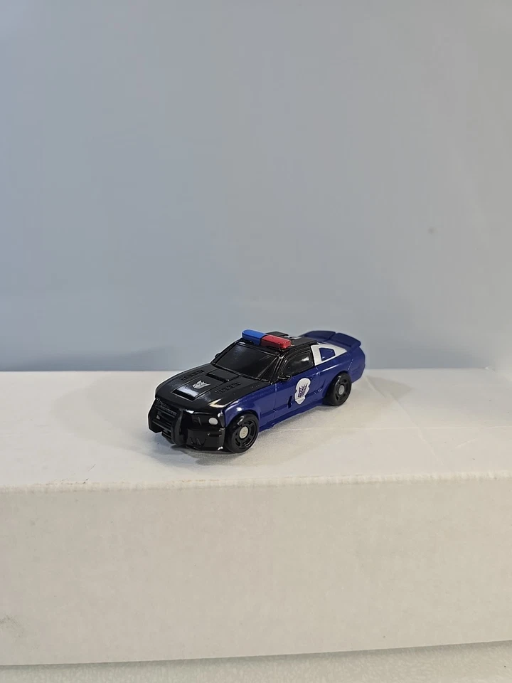 KO Transformer Movie Legends Class Barricade 3" Figure Complete 2007 - Image 4 of 4