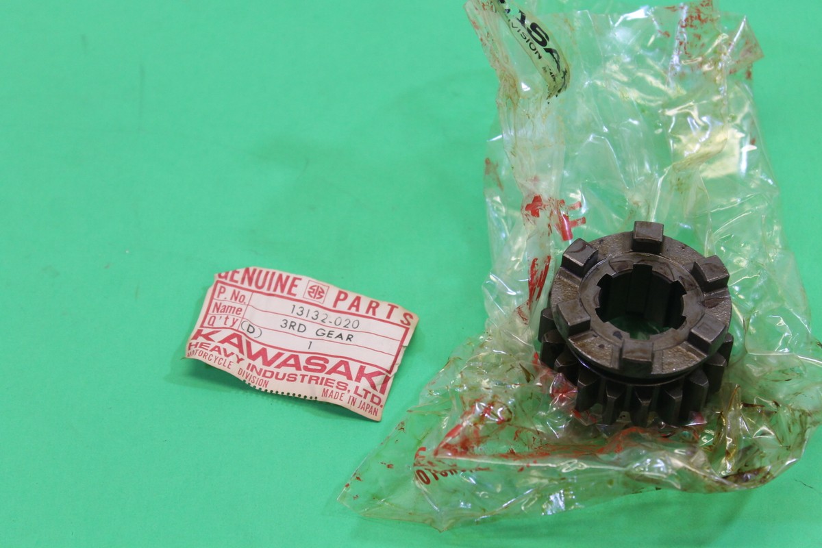 NOS Kawasaki Transmission 3RD Gear 1971 F8 1970 F5 72-75 F9 13132