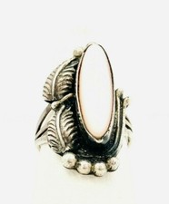 Vintage 925 Sterling Silver Shell Mother of Pearl Ring "TT" Marked. Size. 8 US.