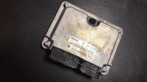 Original Opel Steuergerät Motorsteuergerät 0281010271, GM24417196