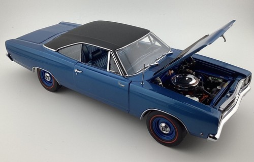 Danbury Mint escala 1:24 1968 Plymouth Road Runner techo rígido eléctrico azul - Imagen 5 de 8