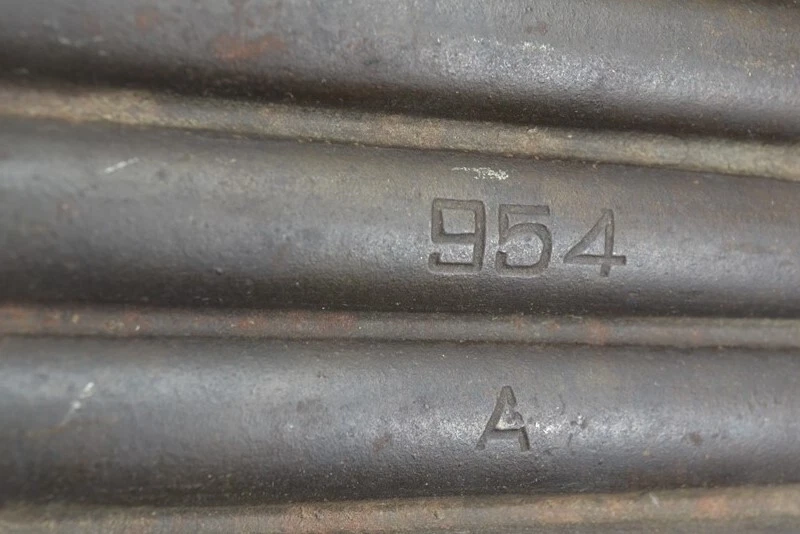 griswold/erie corn bread stick pan cast iron 954 A clean 13x7x1 antique - Image 2 of 4