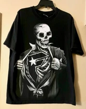 Famous Brand Skeleton T-Shirt Mens Size Large