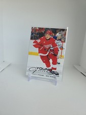 2025-26 Upper Deck Series 2 - Young Guns Emmitt Finnie #494 (RC)