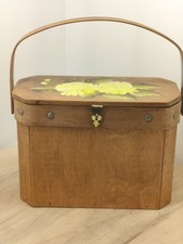 VTG MCM LADIES WOODEN BOX PURSE YELLOW FLOWERS NO MARKING 10"L X 7.25" T
