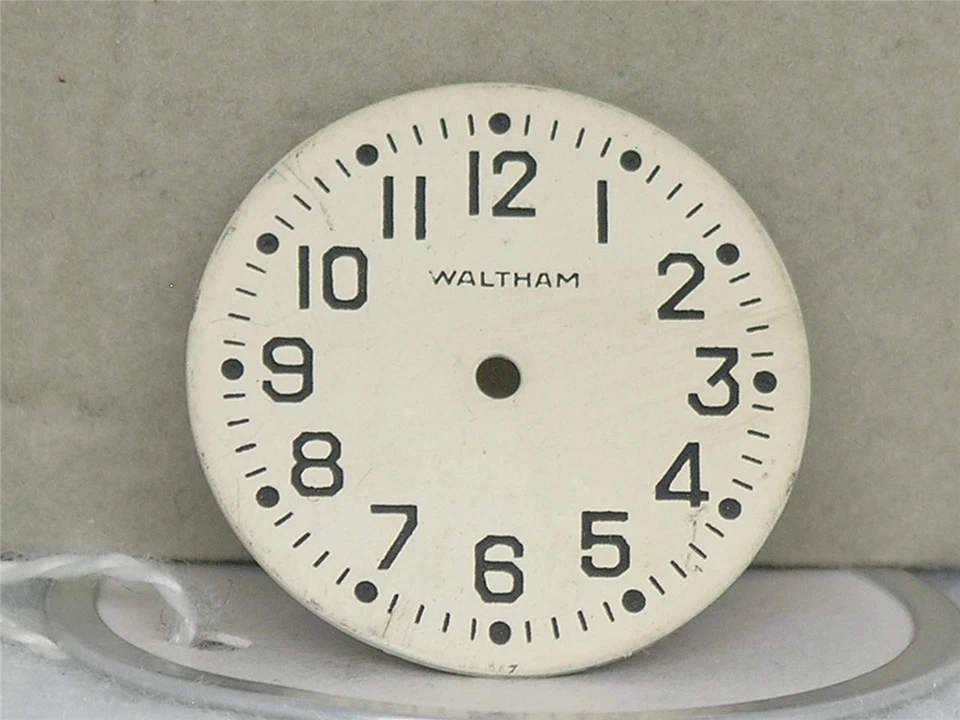 NUEVO DE COLECCIÓN ESFERA MILITAR SEGUNDA GUERRA MUNDIAL WALTHAM 6/0 Y ESFERA 25 MM Y 3 PINES Foto 3 de 4